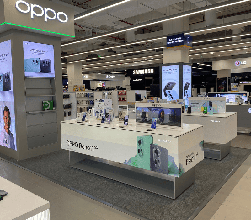 creative custom product display solutions company UAE